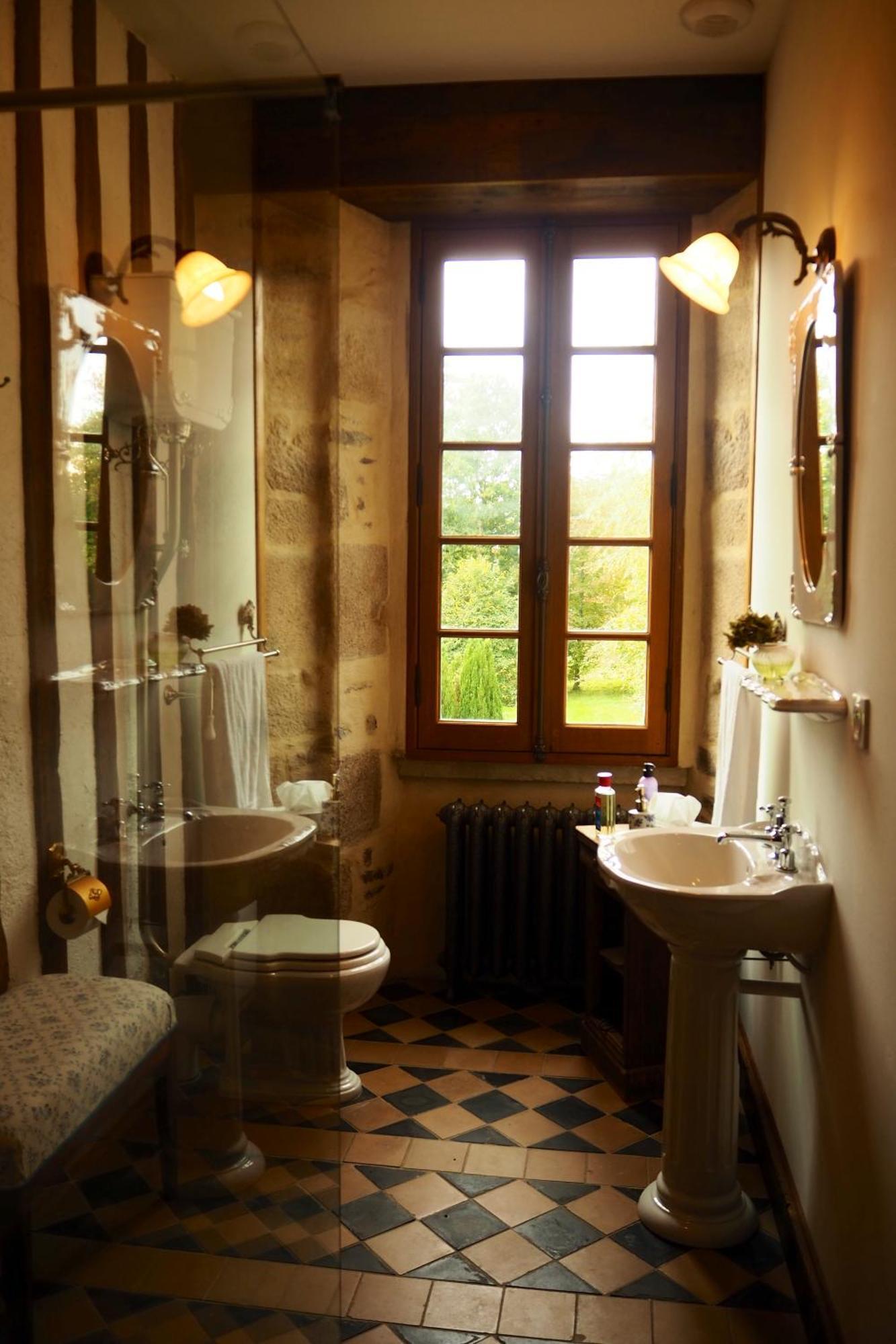 Chateau Isigny, Ideal Pour Les Familles Avec Enfants Et Les Animaux De Compagnie, Situe A Proximite Du Mont Saint-Michel Bagian luar foto